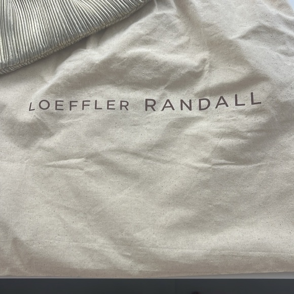 LOEFFLER RANDALL Bow Shoulder Bag - GOLD w/ dust bag - Picture 10 of 10